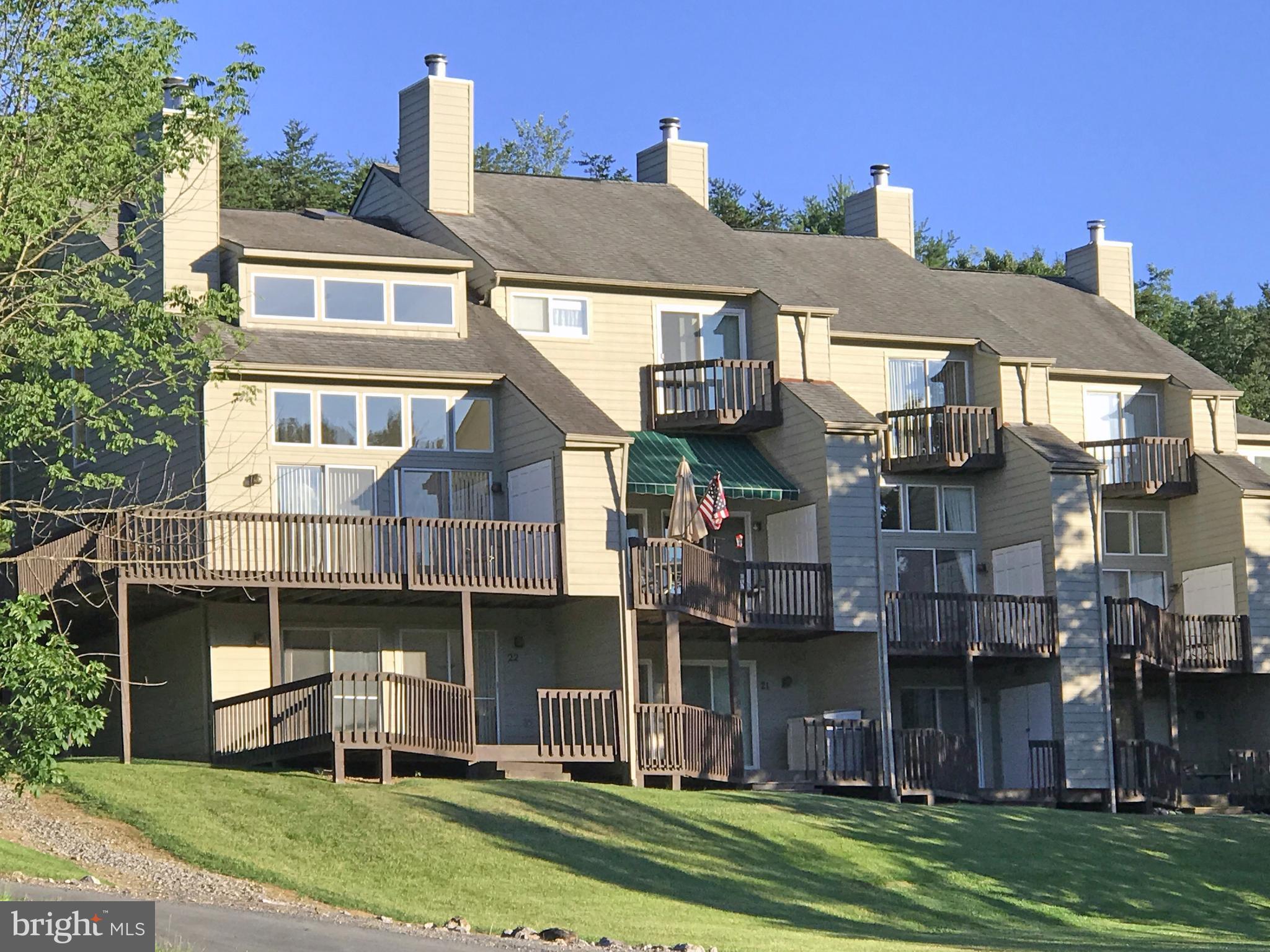 22 Ridge Court Basye, VA 22842 - Photo 2 of 30 End-Unit townhouse in peaceful cul-de-sac location