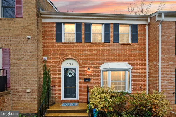 $590,000 | 5528 Falmead Road, Fairfax, VA 22032