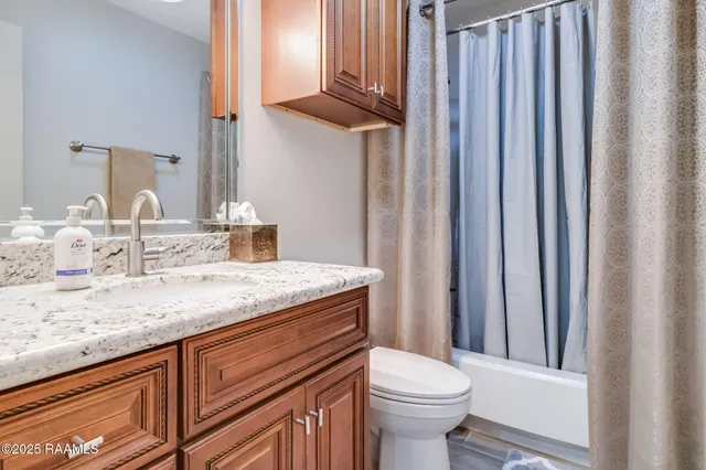 $172,500 | 209 Long Plantation Boulevard, Unit A, Lafayette, LA 70508