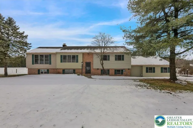 $445,000 | 282 Ernst Road, Mohrsville, PA 19541