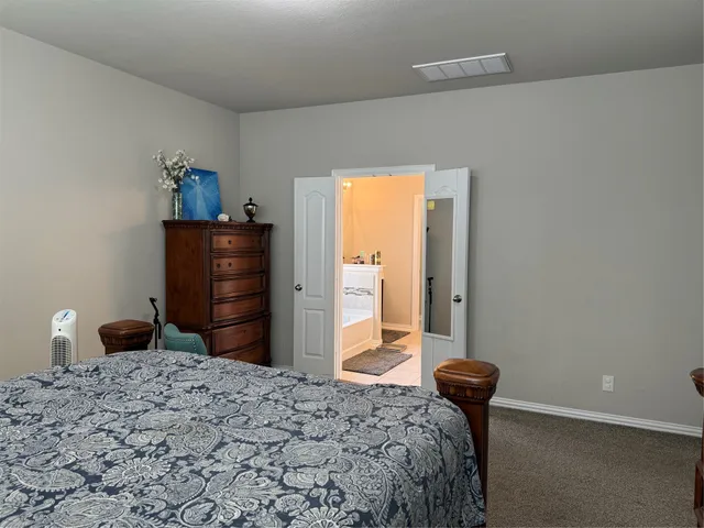 $369,000 | 210 Woodside Court, Clute, TX 77531