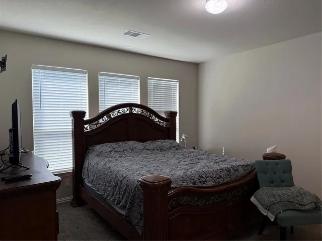 $369,000 | 210 Woodside Court, Clute, TX 77531