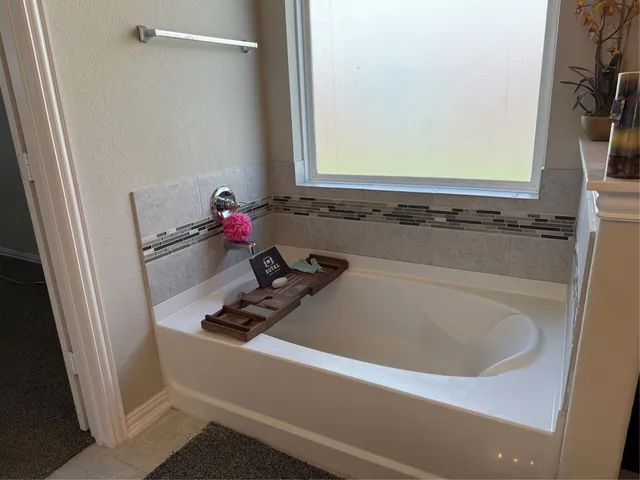 $369,000 | 210 Woodside Court, Clute, TX 77531