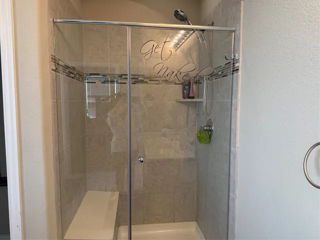 $369,000 | 210 Woodside Court, Clute, TX 77531