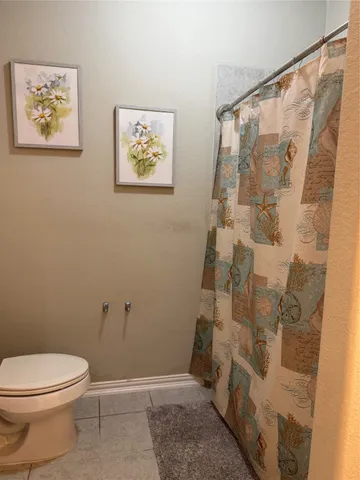 $369,000 | 210 Woodside Court, Clute, TX 77531