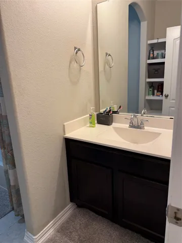 $369,000 | 210 Woodside Court, Clute, TX 77531