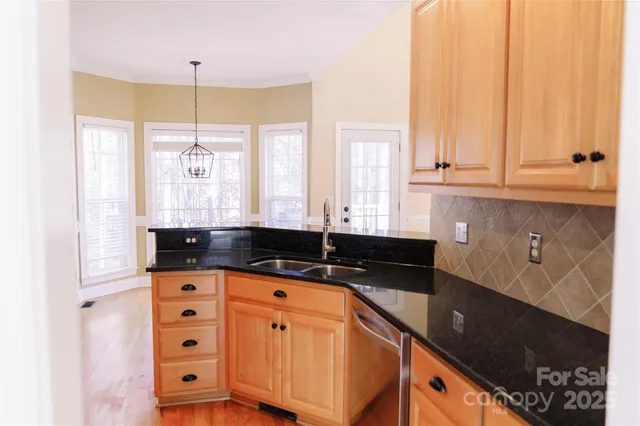 $850,000 | 214 Harbor Landing Drive, Mooresville, NC 28117