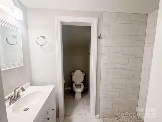 $850,000 | 214 Harbor Landing Drive, Mooresville, NC 28117