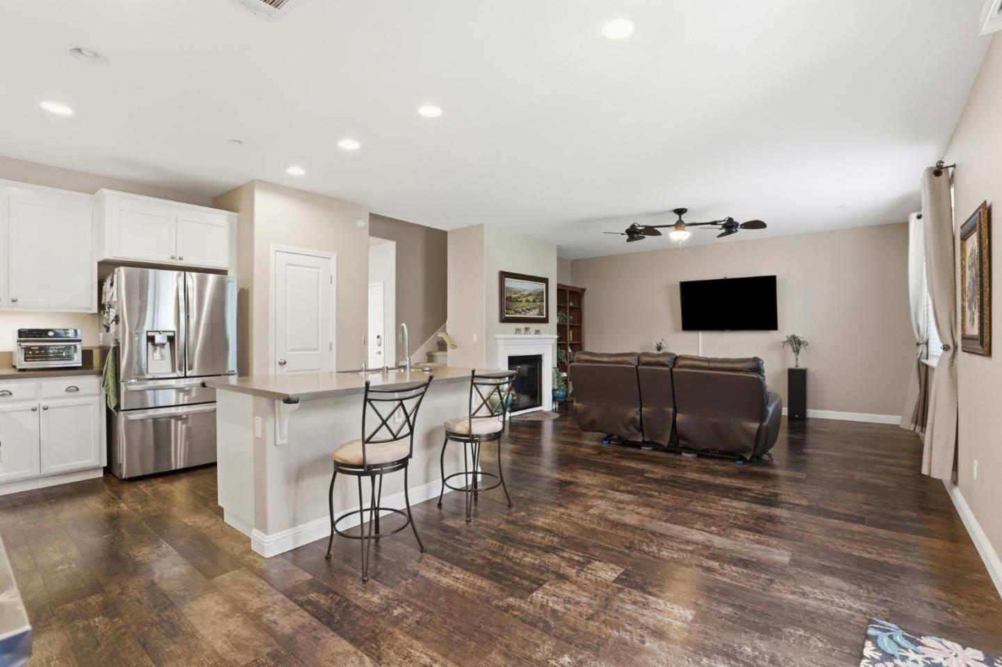 9554 Rodeo Drive Gilroy, CA 95020 - Photo 9 of 35