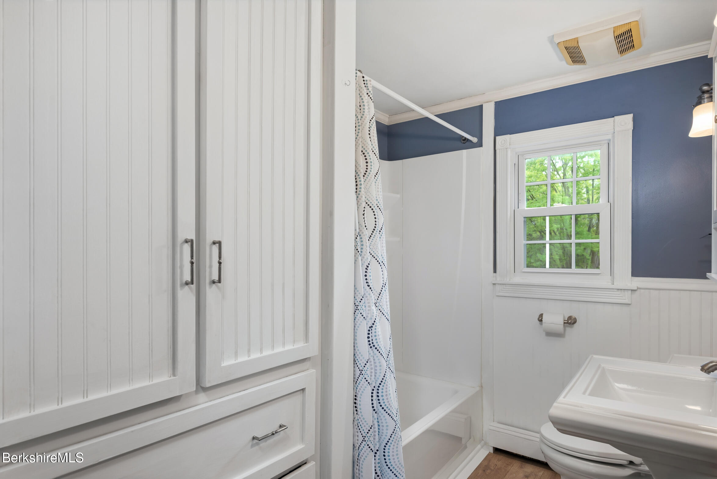 310 Luce Road Williamstown, MA 01267 - Photo 23 of 30 a bathroom with a shower and a tub