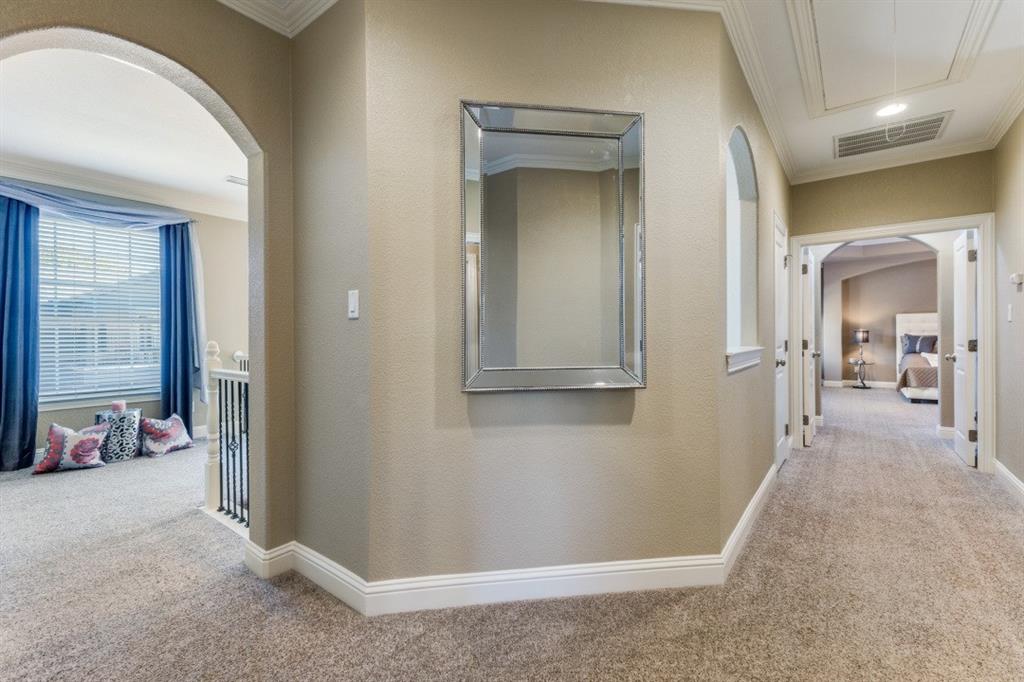 4931 Homer Street Dallas, TX 75206 - Photo 18 of 29 a view of hallway with livingroom