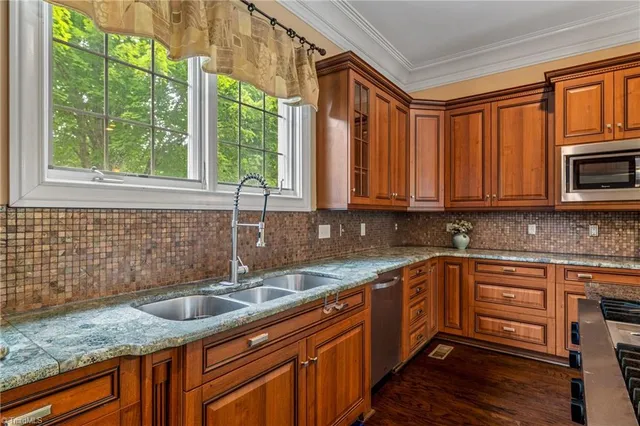 $975,000 | 5603 Monk Court, Summerfield, NC 27358