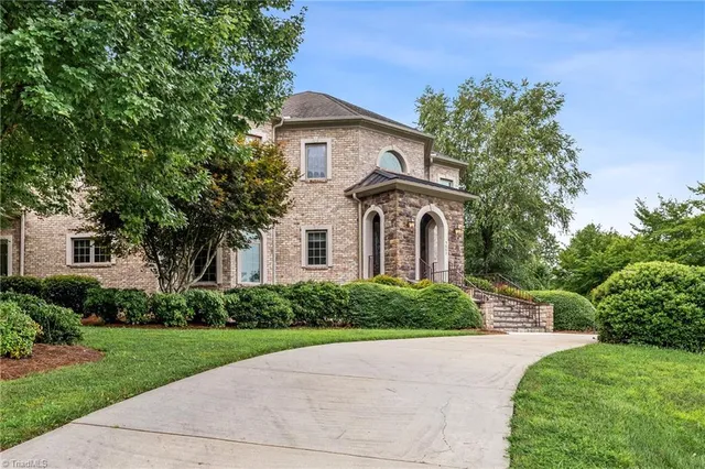 $975,000 | 5603 Monk Court, Summerfield, NC 27358