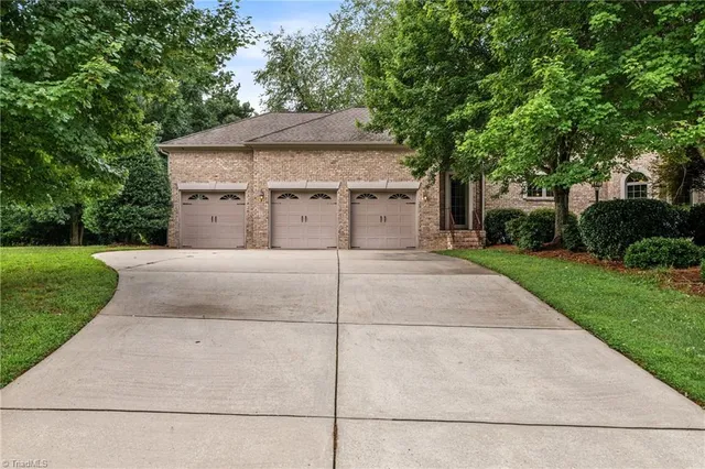 $975,000 | 5603 Monk Court, Summerfield, NC 27358