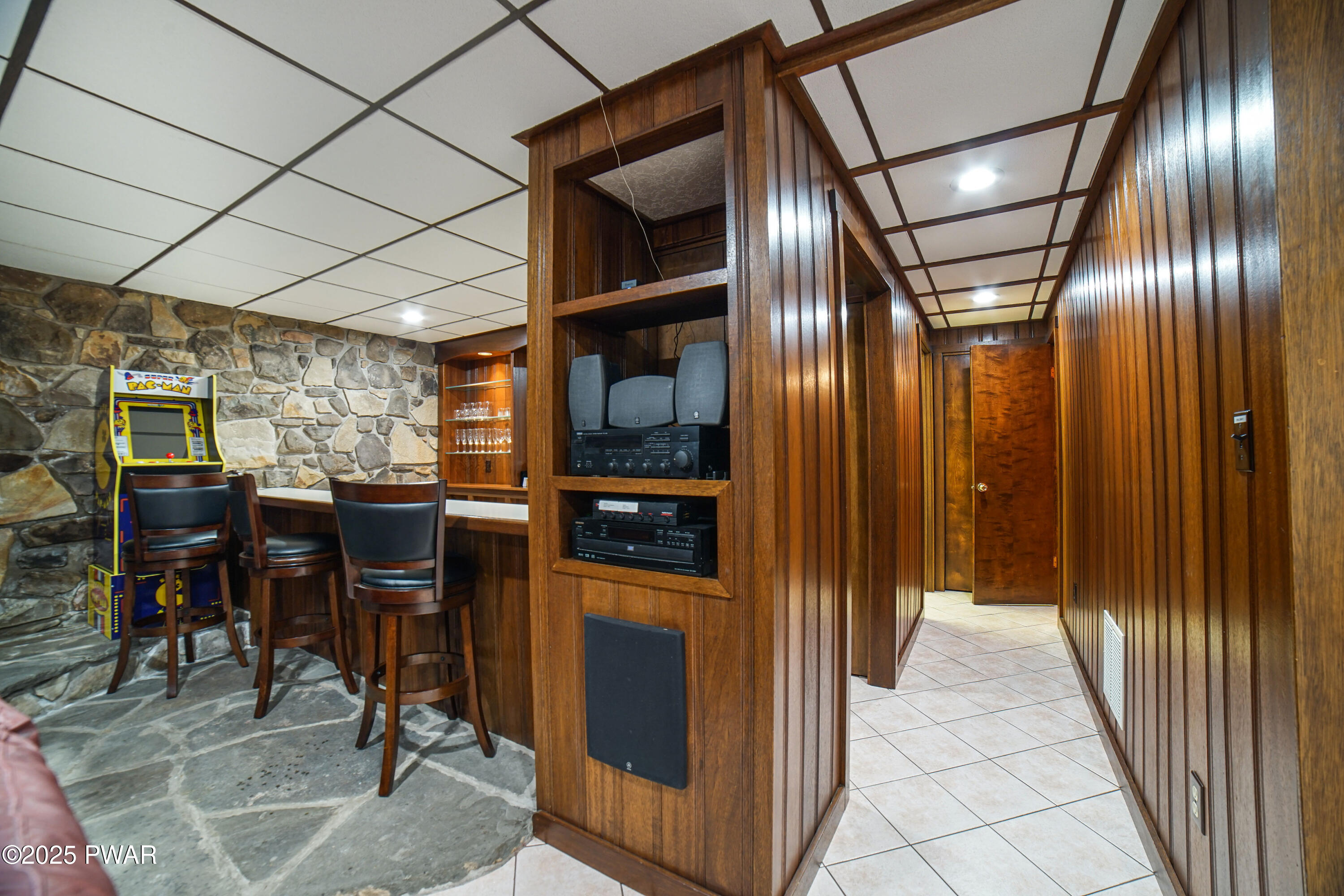 109 Alex Road Hawley, PA 18428 - Photo 40 of 65 LordsValleyAirbnb(59of107)