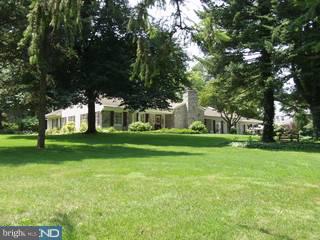 416 North Tulpehocken Road Reading, PA 19601 - Photo 1 of 6