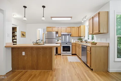 $735,000 | 720 Creekstone Drive, Chapel Hill, NC 27516