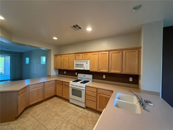 $1,900 | 2747 Lochleven Way, Henderson, NV 89044