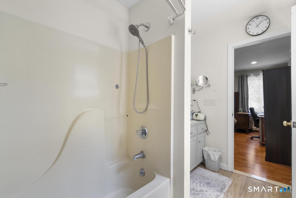 2 Brickham Way Burlington, CT 06013 - Photo 27 of 37