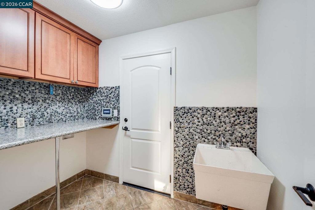 8240-8240 Rhoda Avenue Dublin, CA 94568 - Photo 29 of 43