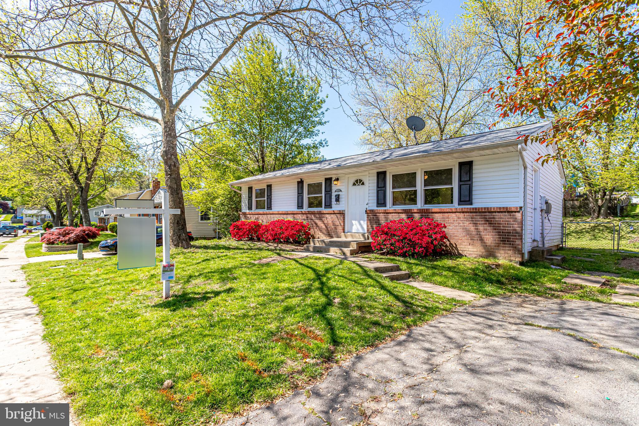 13308 Haddock Road Woodbridge, VA 22193 - Photo 2 of 77 Gallery Image 2
