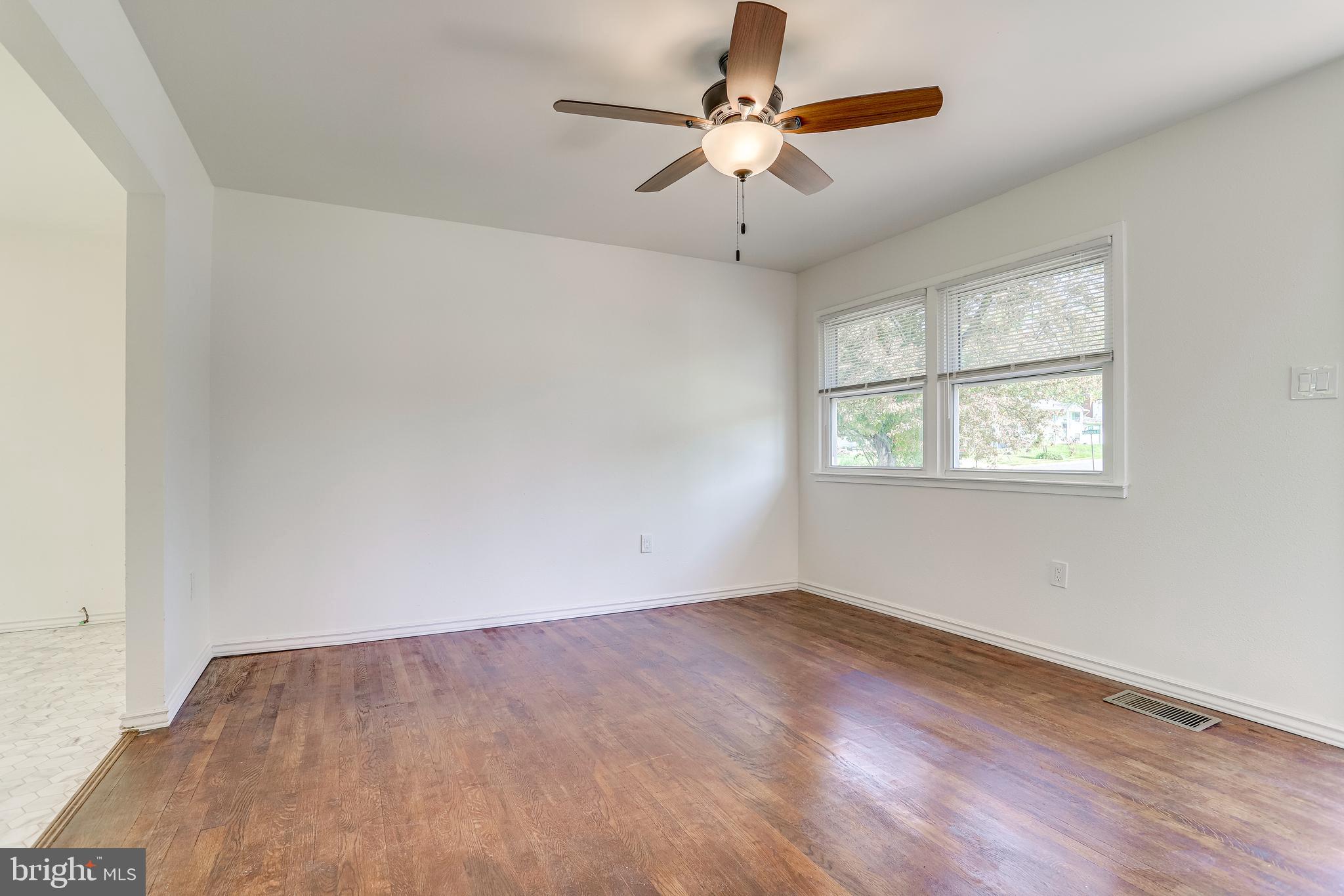 13308 Haddock Road Woodbridge, VA 22193 - Photo 17 of 77 Gallery Image 17