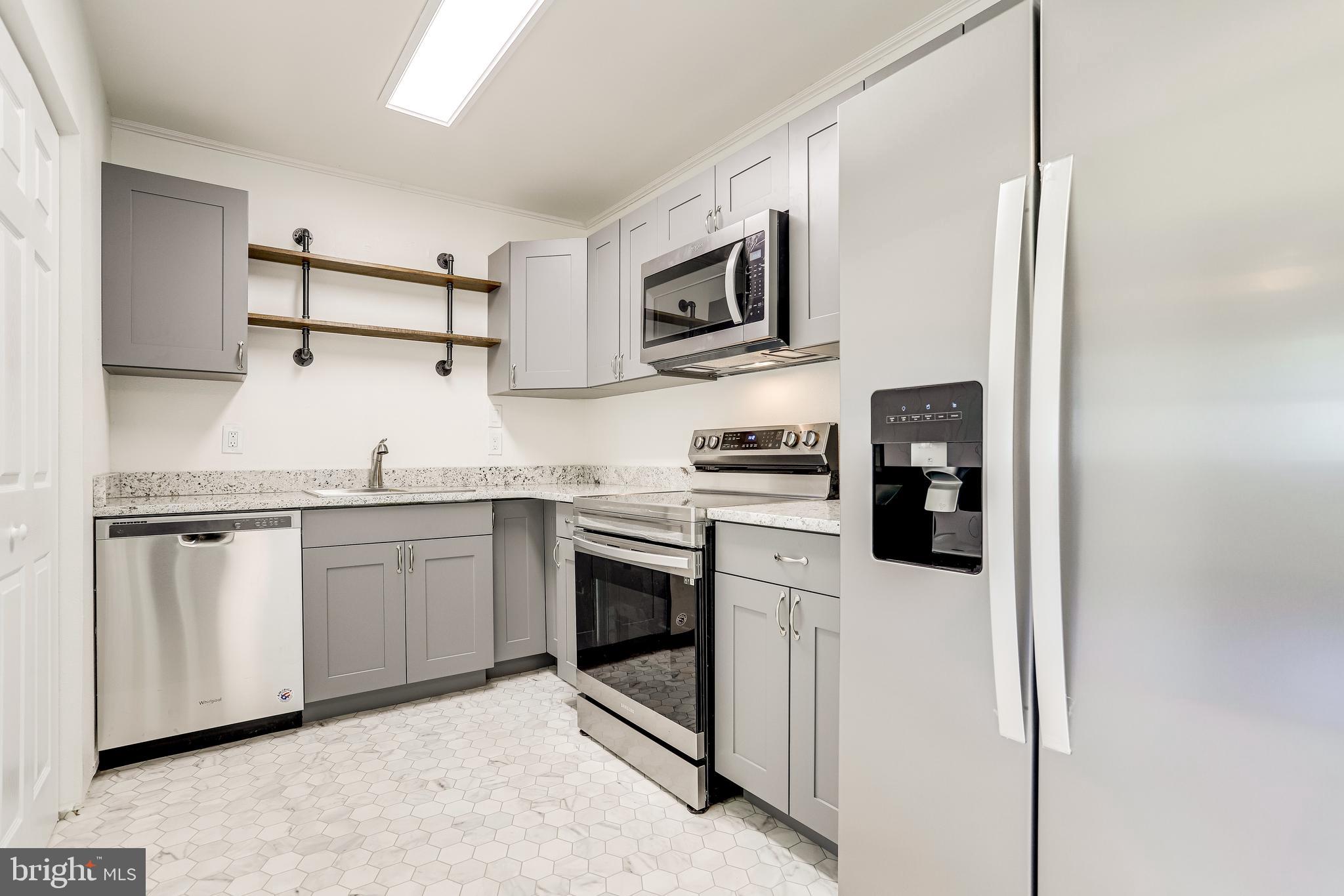13308 Haddock Road Woodbridge, VA 22193 - Photo 28 of 77 Gallery Image 28
