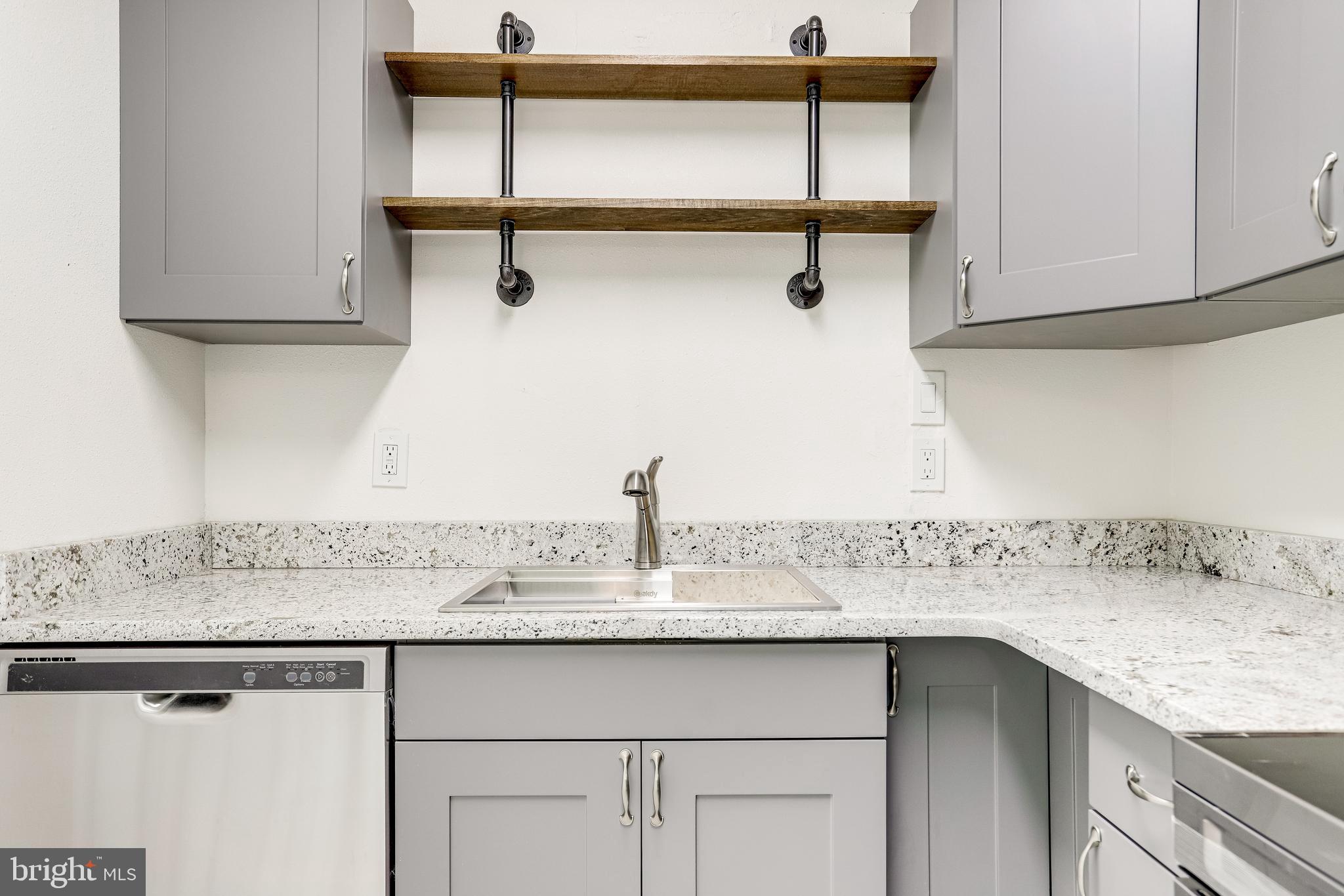 13308 Haddock Road Woodbridge, VA 22193 - Photo 31 of 77 Gallery Image 31