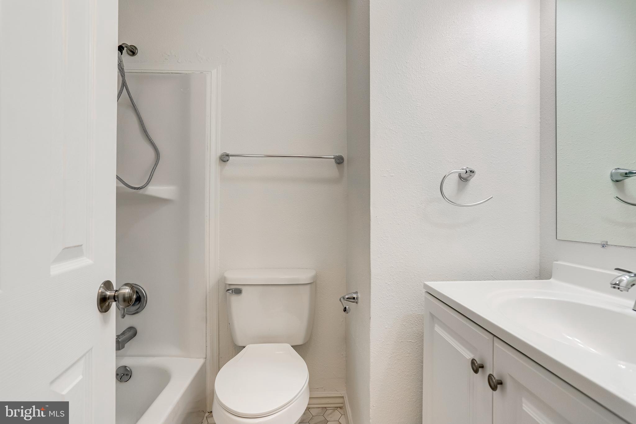 13308 Haddock Road Woodbridge, VA 22193 - Photo 37 of 77 Gallery Image 37