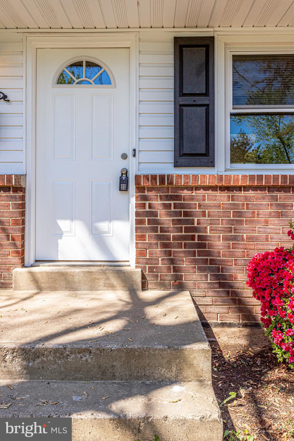 13308 Haddock Road Woodbridge, VA 22193 - Photo 9 of 77 Gallery Image 9