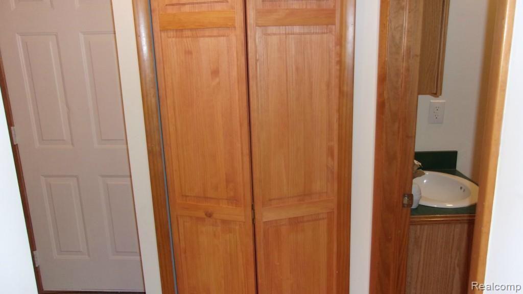 9125 Maple Road Algonac, MI 48001 - Photo 13 of 30 101_3315.jpg
