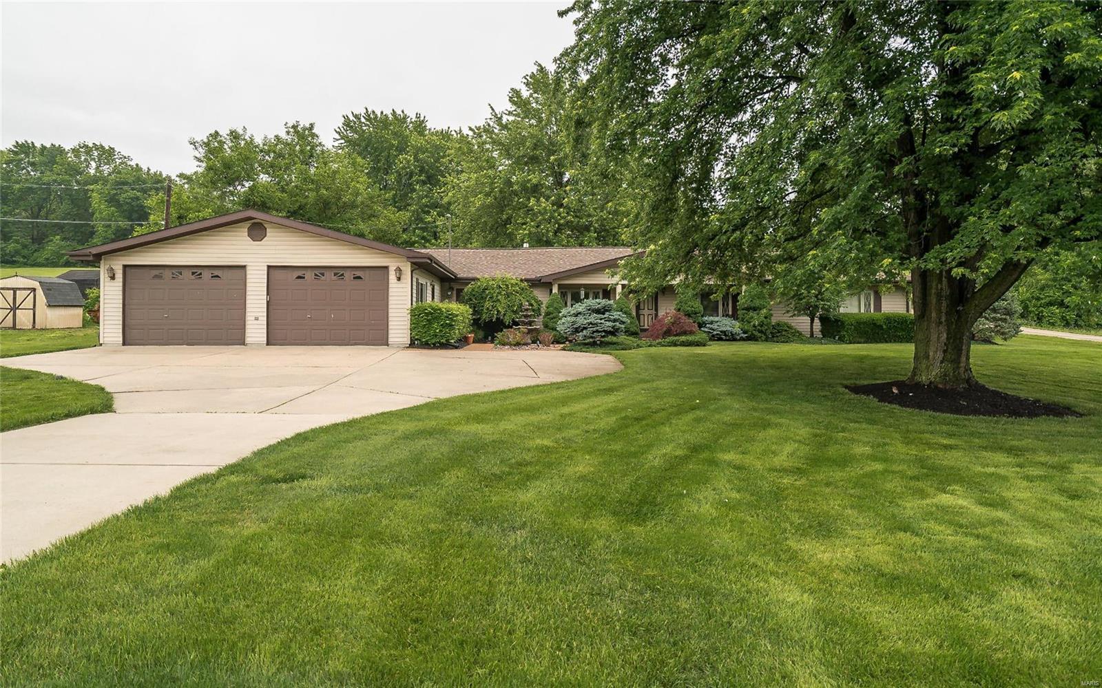3202 Smiley Road Bridgeton, MO 63044 - Photo 3 of 36 Gallery Image 3