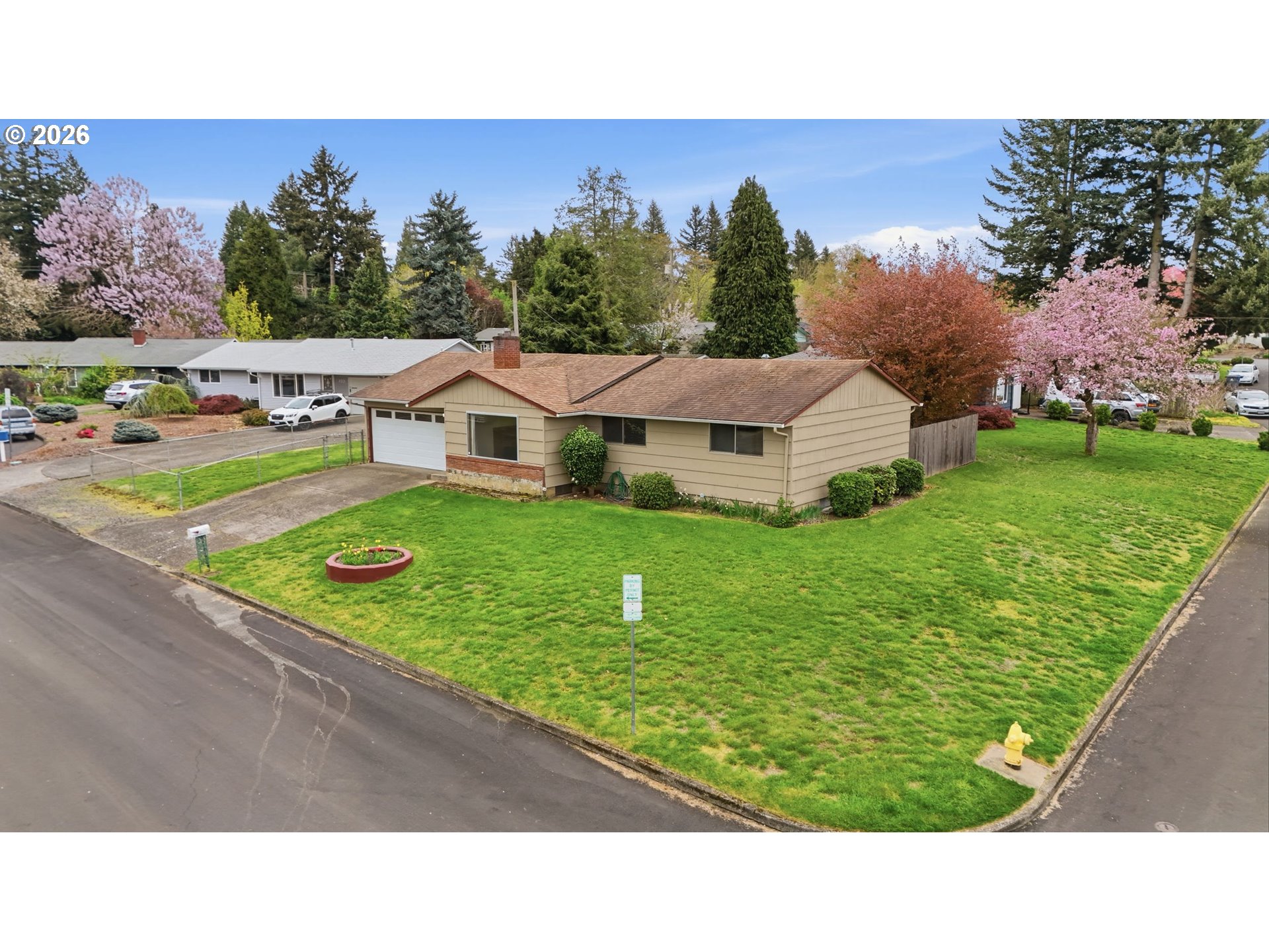 18010 Southeast Pershing Court Gresham, OR 97236 - Photo 2 of 27