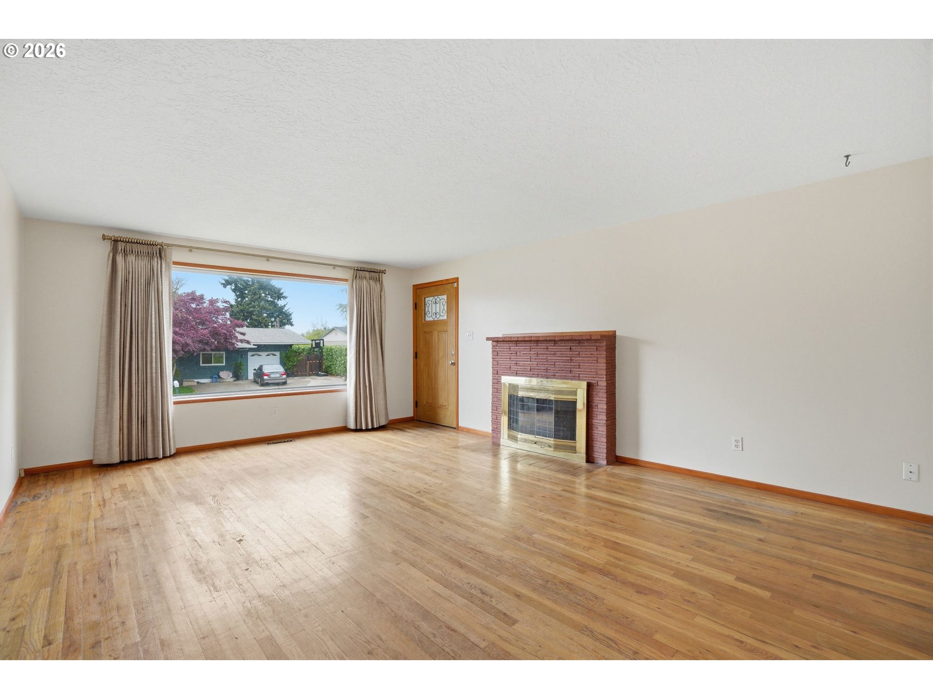 18010 Southeast Pershing Court Gresham, OR 97236 - Photo 5 of 27 Fireplace