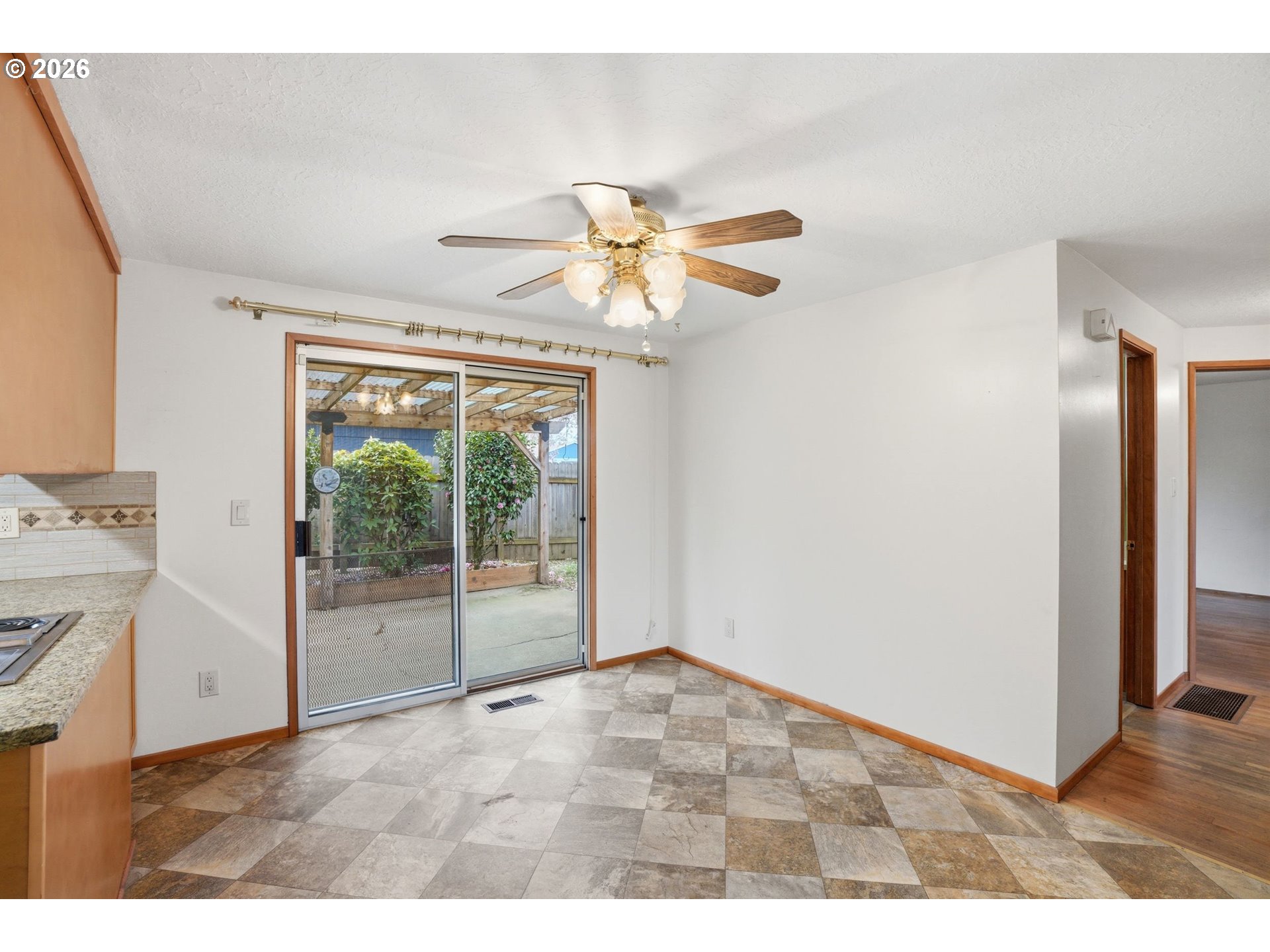 18010 Southeast Pershing Court Gresham, OR 97236 - Photo 7 of 27 Dining Room