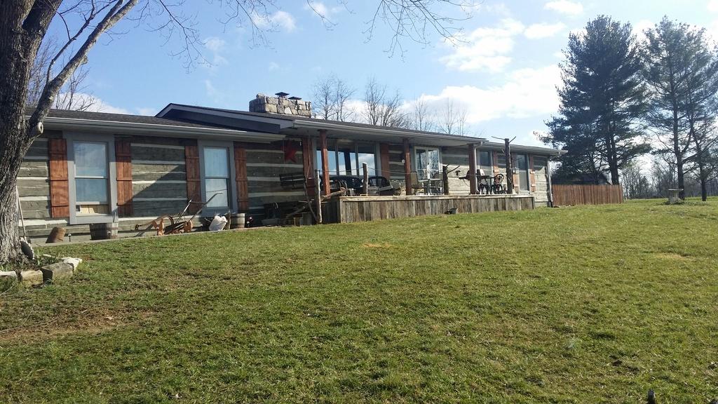 2581 Forge Ridge Road Harrogate, TN 37752 - Photo 2 of 22 FRONT OF HOUSE