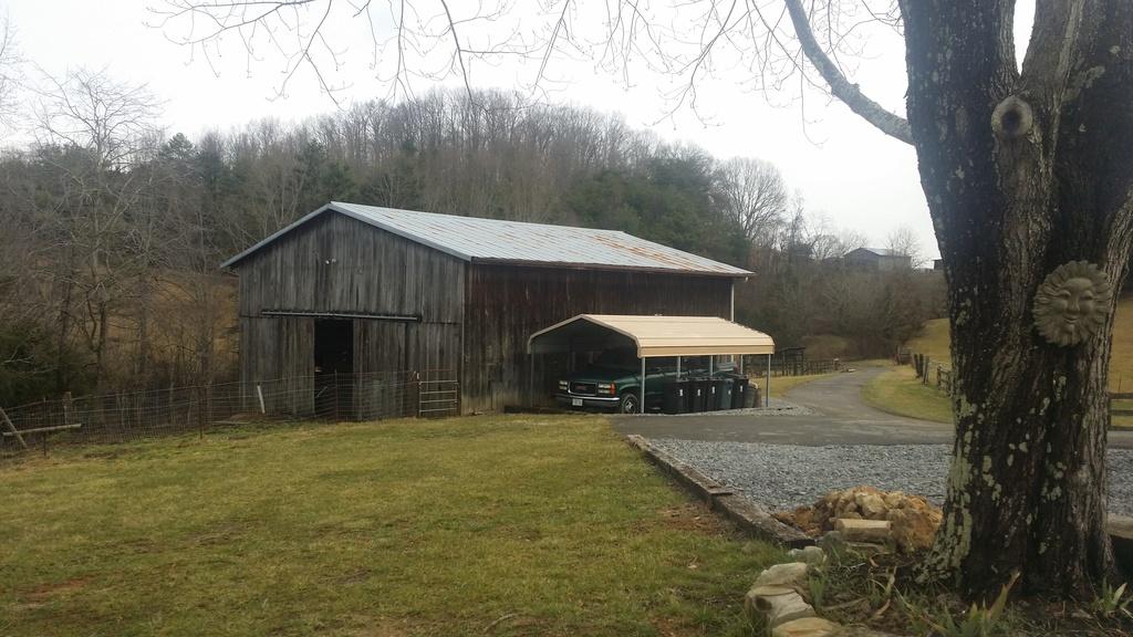 2581 Forge Ridge Road Harrogate, TN 37752 - Photo 22 of 22 BARN AND CARPORT