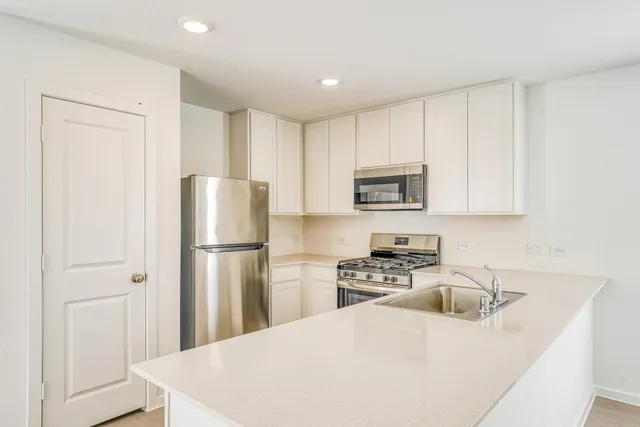 $1,945 | 11430 Tallow Forest Bluff, Austin, TX 78724