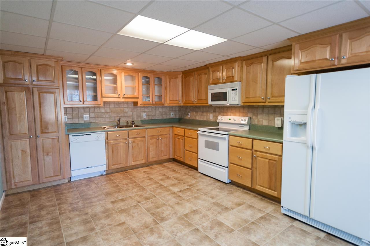 360 Old South Road Duncan, SC 29334 - Photo 27 of 36 2nd Kitchen located on Basement Level