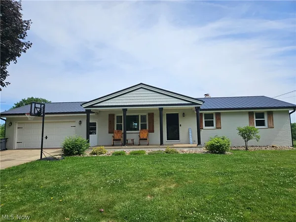 $325,000 | 9729 Sommerville Street, Louisville, OH 44641