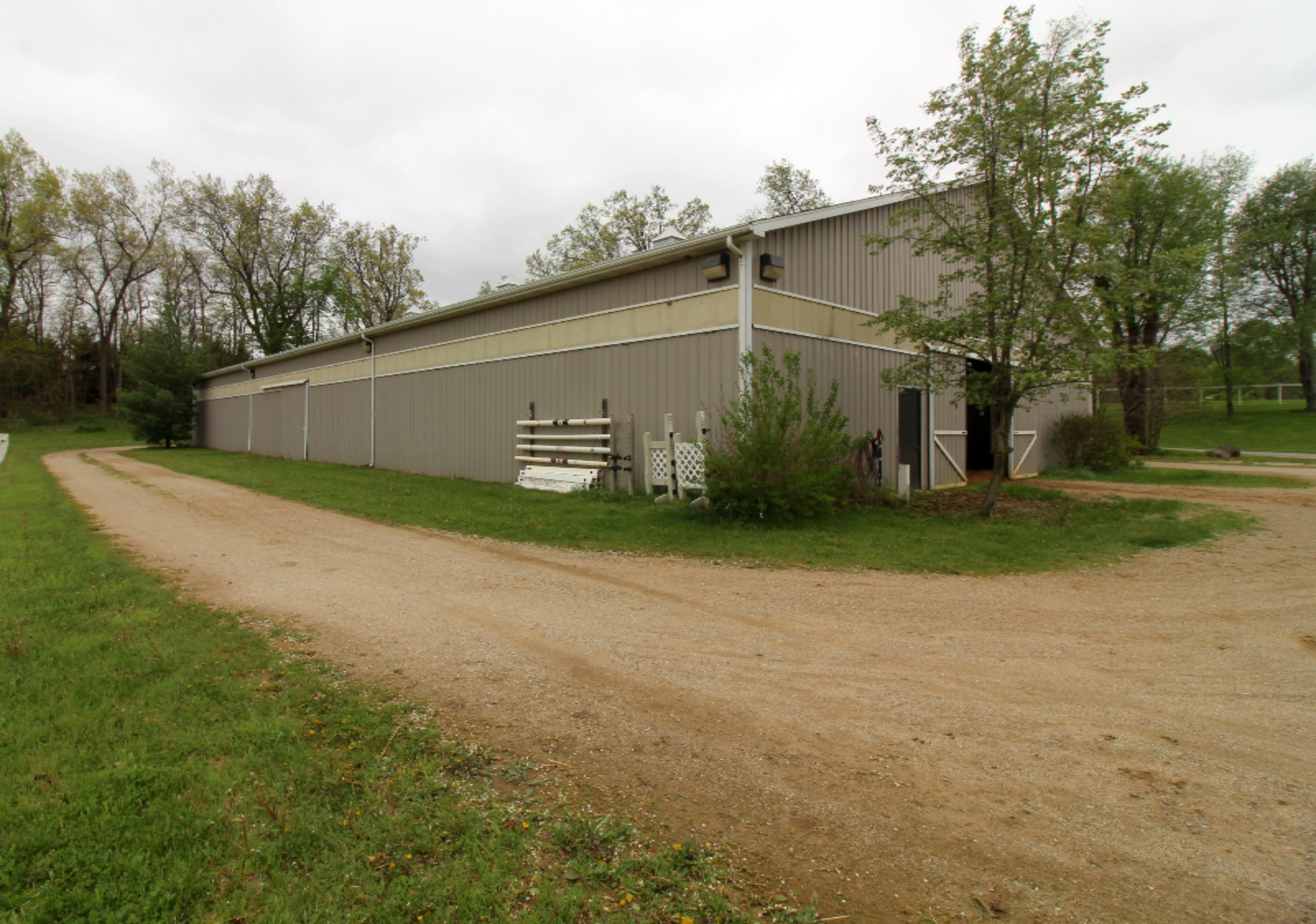 7100 Hayward Road Delton, MI 49046 - Photo 30 of 40 Barn2
