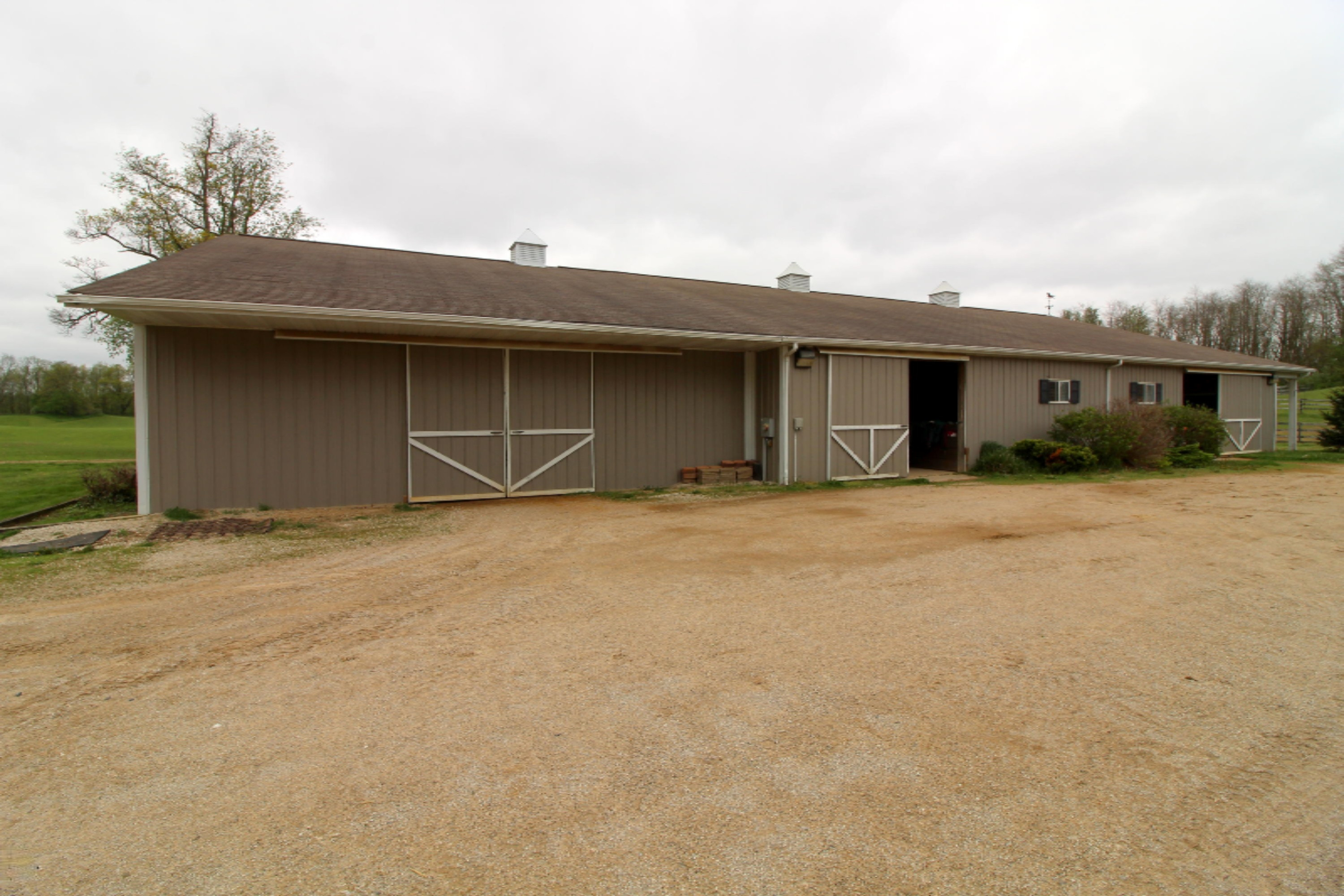 7100 Hayward Road Delton, MI 49046 - Photo 33 of 40 Barn5