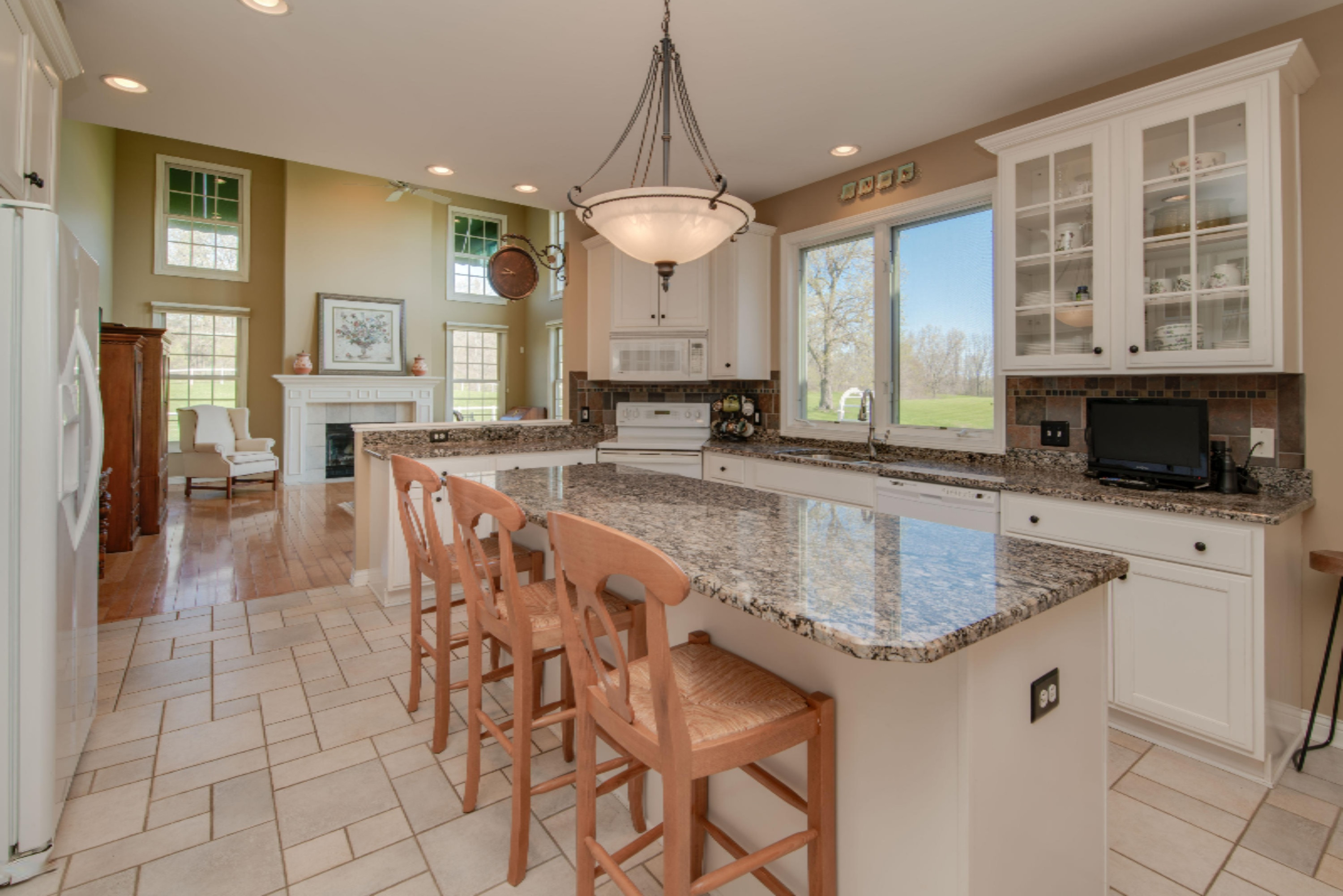 7100 Hayward Road Delton, MI 49046 - Photo 4 of 40 7100_Hayward_08