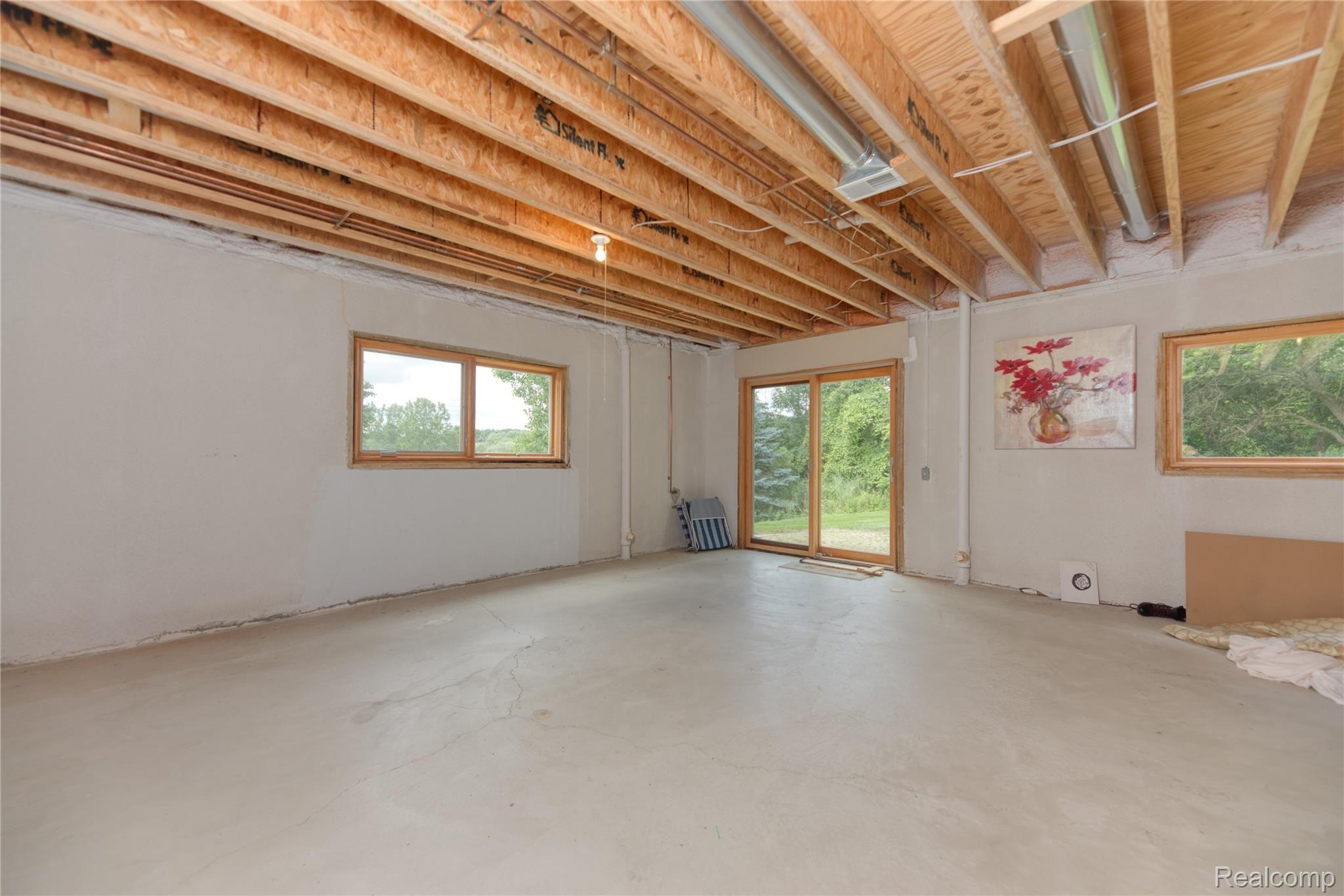 1064 Autumnview Drive Rochester, MI 48307 - Photo 31 of 40 1064Autumnview-14.jpg