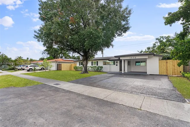 $3,500 | 1472 Northeast 62nd Street, Unit 1472, Fort Lauderdale, FL 33334