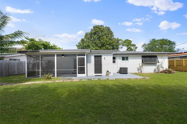 $3,500 | 1472 Northeast 62nd Street, Unit 1472, Fort Lauderdale, FL 33334