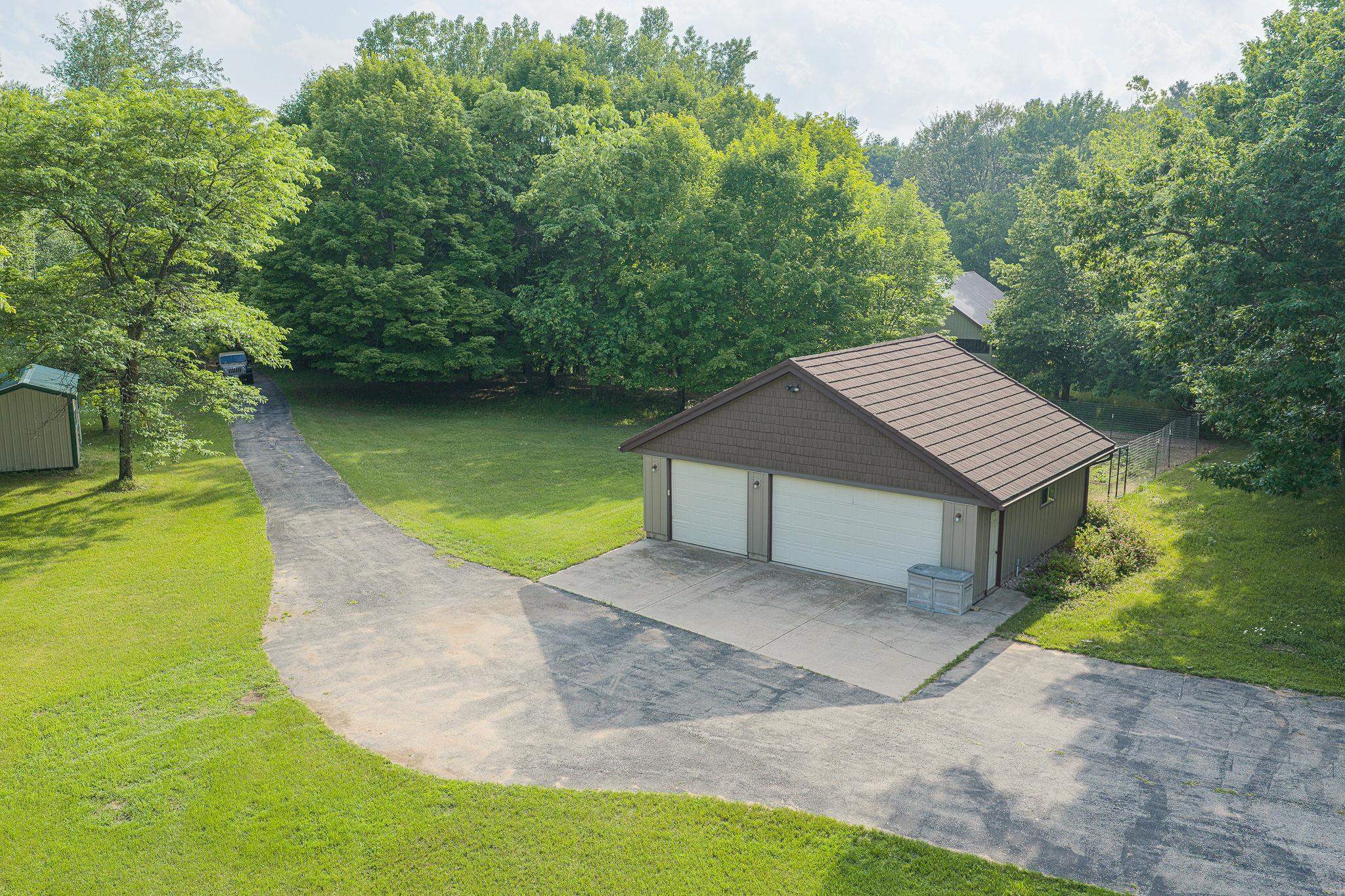 11100 Gandt Road Gillett, WI 54124 - Photo 7 of 61