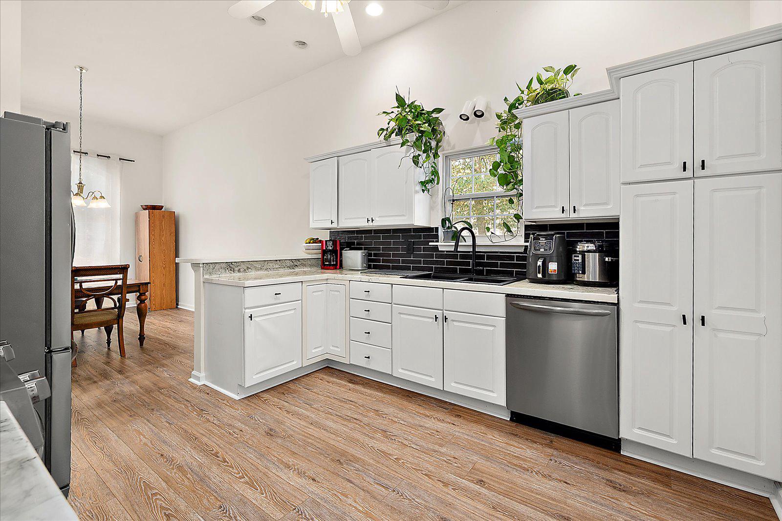 2 Moonraker Road Ocean Pines, MD 21811 - Photo 11 of 83 Eat-in kitchen with modern upgrades