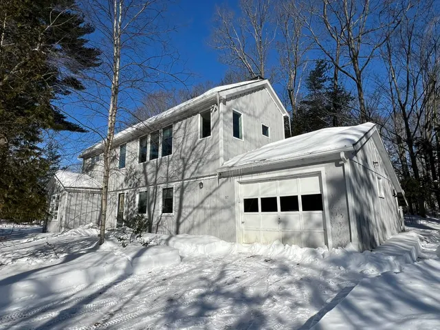 $3,900 | 57 Walton Road, New Castle, NH 03854