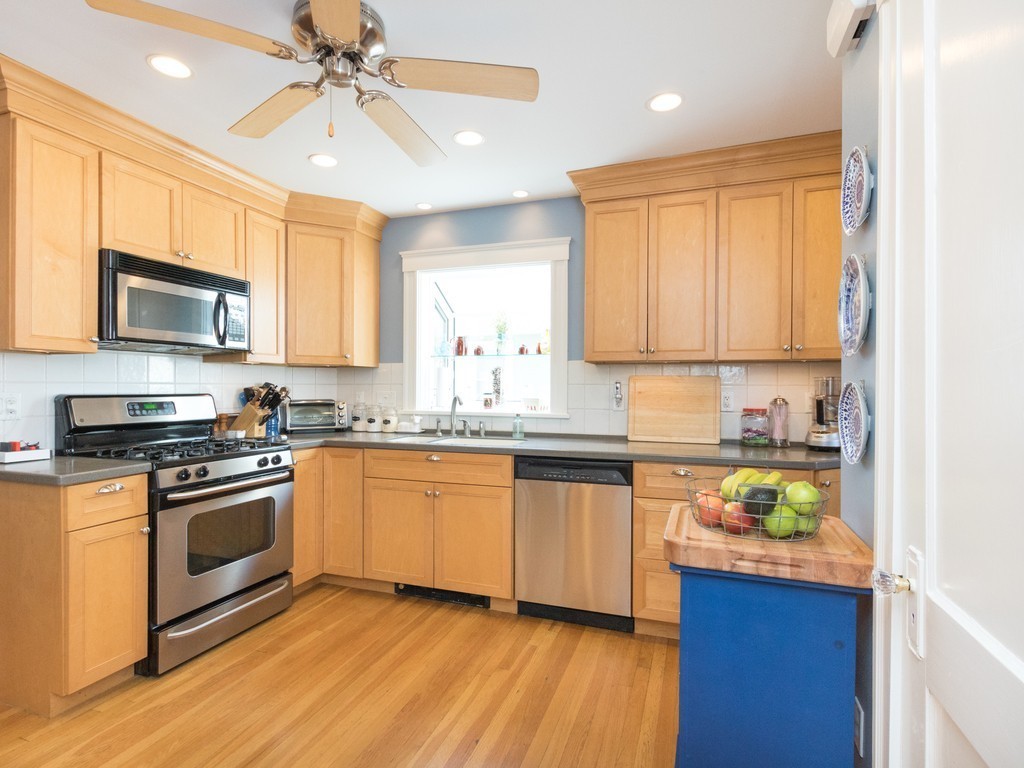 44 Ridgeway Street Quincy, MA 02170 - Photo 8 of 30 Gallery Image 8